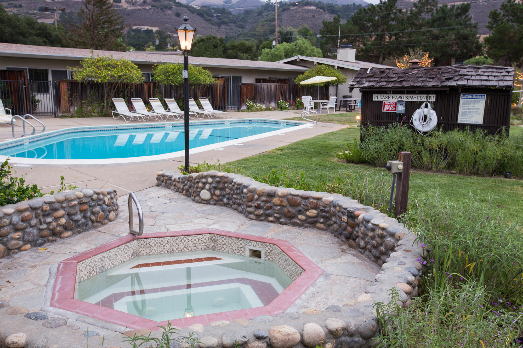 Contenta Inn Carmel Valley Exterior photo